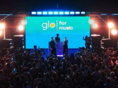 “glo for music”, a Napoli esibizione live a sorpresa dei Coma Cose