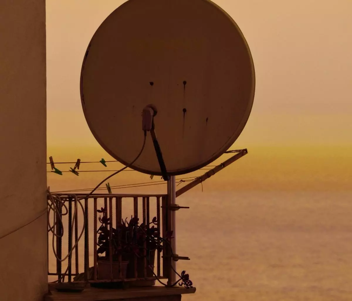 Tv in vacanza, il digitale cede il passo al satellite se segnale debole