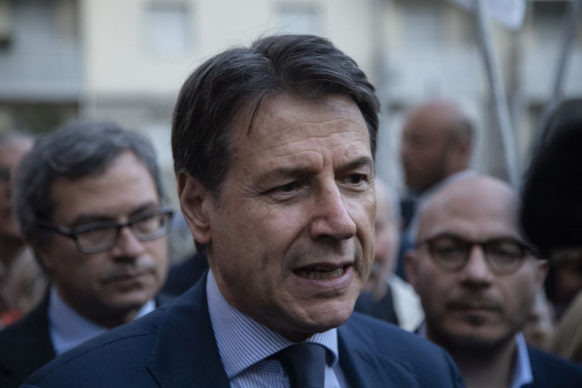 Inflazione, Conte “Famiglie continuano a perdere potere d’acquisto”
