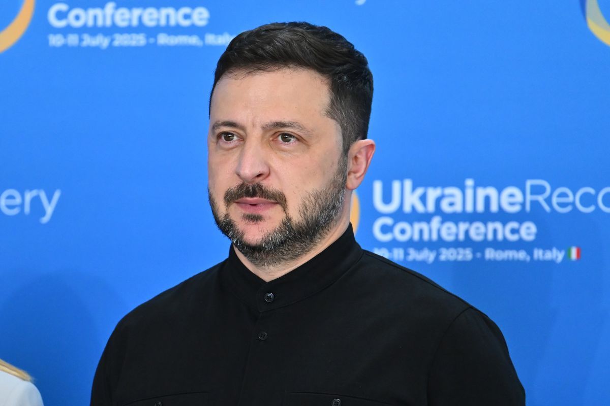 Zelensky “Con la Francia ampliamo produzione congiunta difesa”