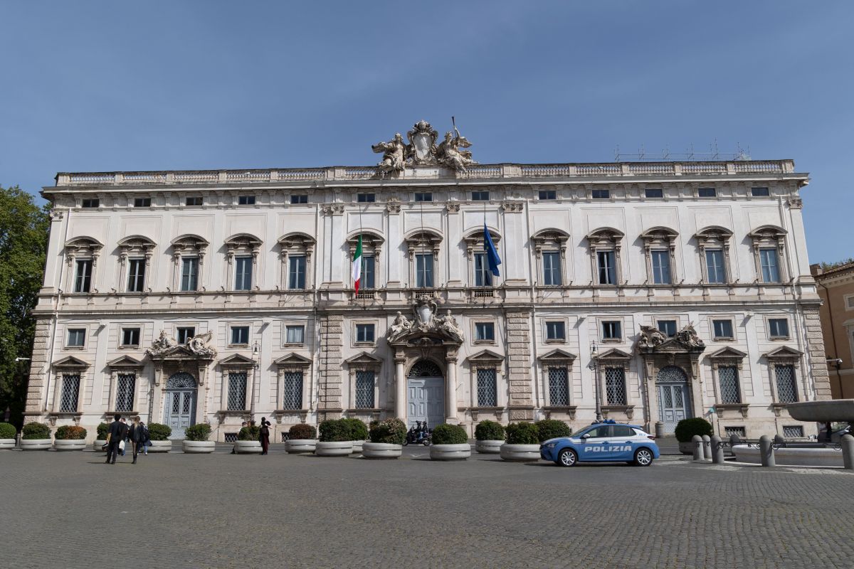 Fine vita, Consulta “Inammissibile farmaco somministrato da altri”