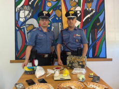 I carabinieri di Gattatico sequestrano un kg di cocaina e arrestano un’intera famiglia