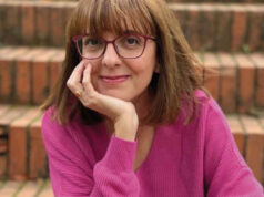 La scrittrice Roberta Recchia giovedì nel parco della Biblioteca di Vignola