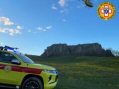 Intervento di recupero del Saer di due scalatori sulla Pietra di Bismantova