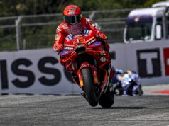 Marc Marquez vince la Sprint in Austria, ritiro per Bagnaia