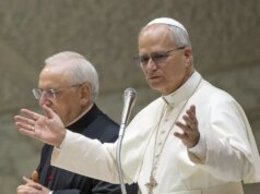 Papa “La pace non è utopia spirituale, abbandonare idolatria del profitto”