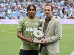 Armand Laurienté premiato da Aic come capocannoniere della Serie B 2024/25