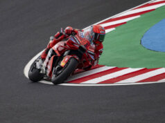 Marquez domina anche in Ungheria davanti ad Acosta e Bezzecchi, Bagnaia 9°