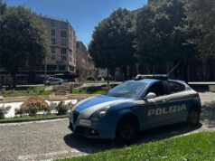 Ruba portafogli e carte di debito presso la piscina comunale di San Giovanni in Persiceto