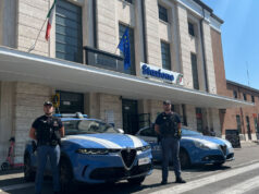 In giro armato di coltello: denunciato a Reggio Emilia dalla Polizia di Stato