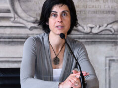 L’assessora Roberta Li Calzi circa il distacco di un canale del condotto dell’aria alla piscina Vandelli