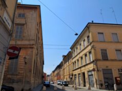 Modena, l’Ausl mette in vendita l’ex sede Sert in via Sgarzeria in centro storico