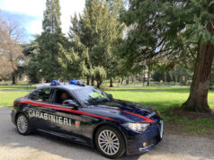 Rubiera: chiedono di ascoltare musica poi scappano con il cellulare della vittima