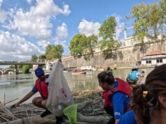 “Arca Blue Leaders”, rimossi 100 kg di rifiuti galleggianti sul Tevere