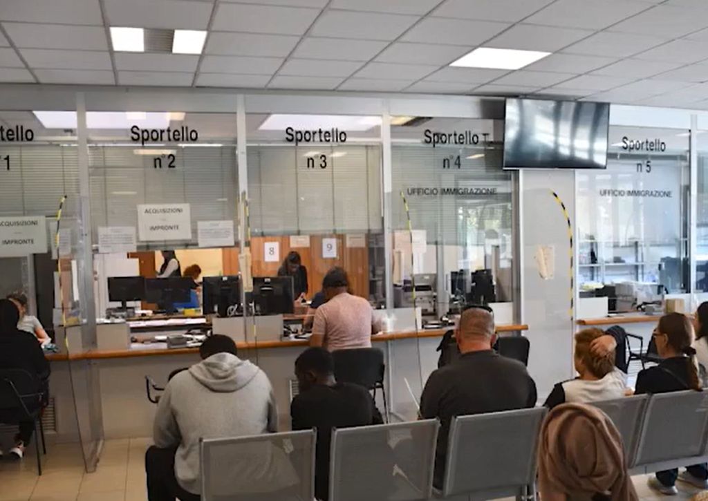 Favorivano l’immigrazione clandestina con falsi nulla osta