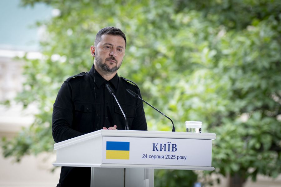 Zelensky “Pronto a dimettermi se si raggiungerà la pace”