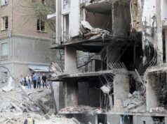 Ucraina, attacco russo nella notte, almeno quattro morti. Allarme in Polonia