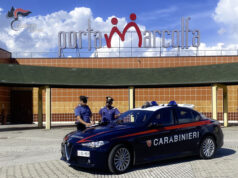 San Giovanni in Persiceto: ruba prodotti di poco valore al supermercato e sferra un pugno all’addetto alla sicurezza