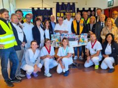 Donati dai Club Lions spirometro e giocattoli nuovi al Reparto di Pediatria dell’Arcispedale Santa Maria Nuova
