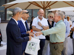 Donazione della Questura ad Aseop in occasione del pensionamento dell’Ispettore Rosa e del Sovrintendente Abbatista