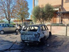Auto distrutta da un incendio a Magreta