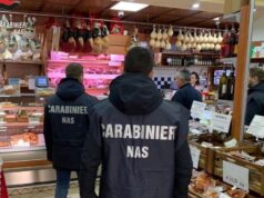 Nas Napoli sequestrano nei supermercati 21 tonnellate di alimenti