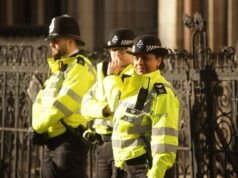 Attacco a sinagoga di Manchester, 4 feriti. Colpito l’attentatore