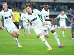 Il Sassuolo vince a Verona, al Bentegodi decide Pinamonti