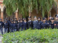 Bologna: Polizia di Stato e Guardia di Finanza rendono omaggio ai carabinieri morti a Castel D’Azzano