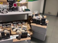 Smantellata filiera fumo illegale a Palermo, sequestro per 11 milioni