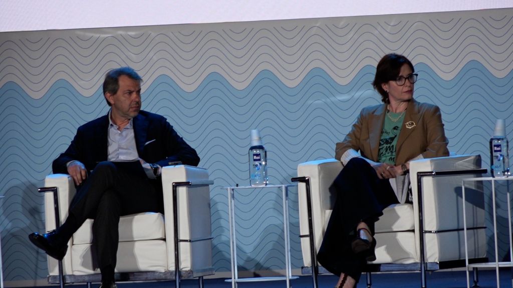 Tim, progetti nelle scuole e campagna social contro la disinformazione