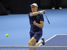 Sinner supera il primo turno all’Atp 500 di Vienna, ora derby con Cobolli