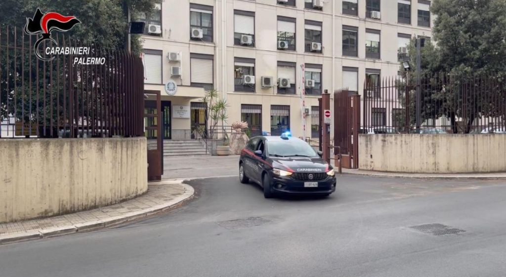 Abusi sessuali sui figli minori, arrestata coppia nel palermitano