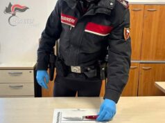 Ferisce il padre con un coltello: 18enne arrestato a Bologna