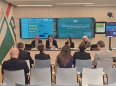 Carlo Lucarelli e il Coro Farthan il 12 novembre al Teatro Galli di Rimini per la quarta edizione di “Senza mezze misure”