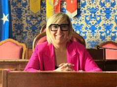 Dal 6 dicembre al 6 gennaio le vetrine sfitte del centro storico di Castel San Pietro Terme tornano a illuminarsi