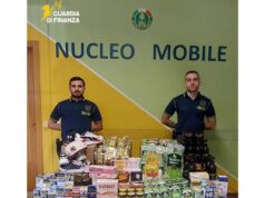 Parma, controlli in via Palermo: sequestrati capi contraffatti, sigarette, farmaci e alcolici di contrabbando