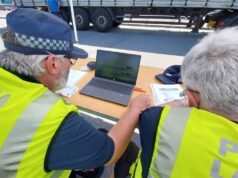Camion con targa francese controllato dalla Polizia locale: l’autista aveva commesso 50 infrazioni in 56 giorni
