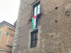 La bandiera della Palestina sulla Torre del Bordello