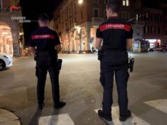 Trovato con oltre 80 grammi di droga e 700 euro in contanti: 18enne arrestato a Bologna