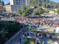 Più di 2.000 studenti alla Marcia della Pace delle ragazze e dei ragazzi a Castelnovo