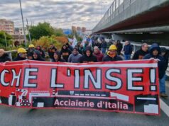 A Genova fabbrica ex Ilva occupata e blocco stradale a oltranza
