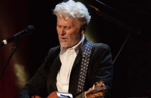 Ron in concerto a Carpi con il live “Al centro esatto della musica”