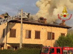 Castelnuovo Rangone, a fuoco il tetto di un’abitazione