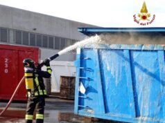 A fuoco il contenuto di un container presso l’unità IREN di Brescello