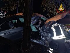 Reggio Emilia: auto contro albero, due feriti gravi