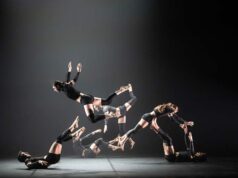 La danza sorprendente di Kataklò in “Aliena” al Comunale di Carpi