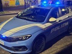 Reggio Emilia: alla guida con patente falsa, in auto coltelli e un portafoglio rubato