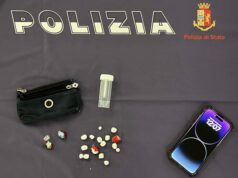 Cocaina e metanfetamina nella camera da letto: presunto pusher arrestato a Reggio Emilia