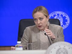 Ue, Meloni “Se vuole essere grande sia capace di difendersi da sola”
